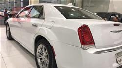 کرایسلەر 300